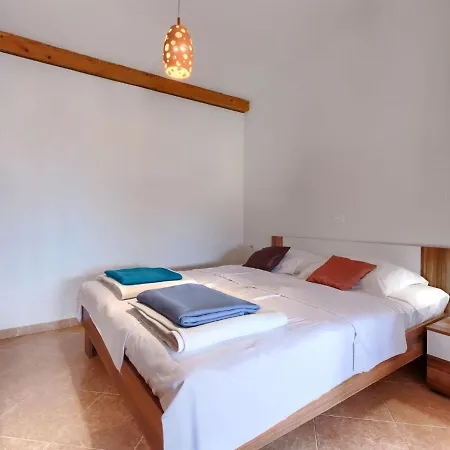 Finida By Interhome Petrovija