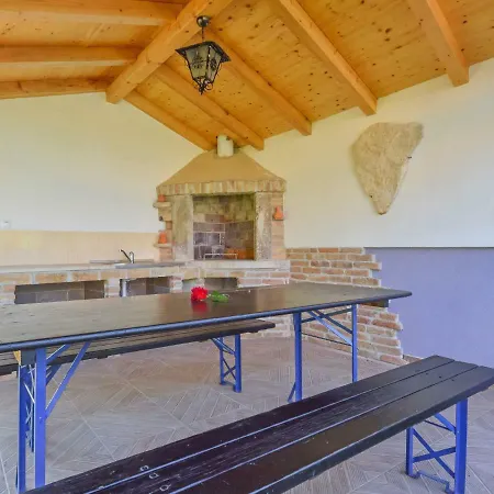 Finida By Interhome * Petrovija