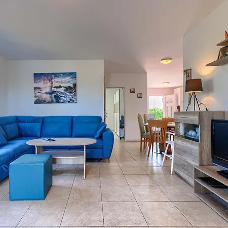 Finida By Interhome * Petrovija