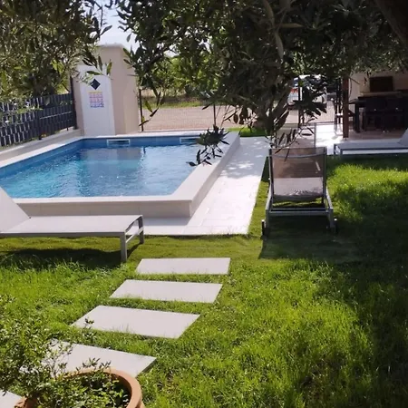 Finida By Interhome * Petrovija